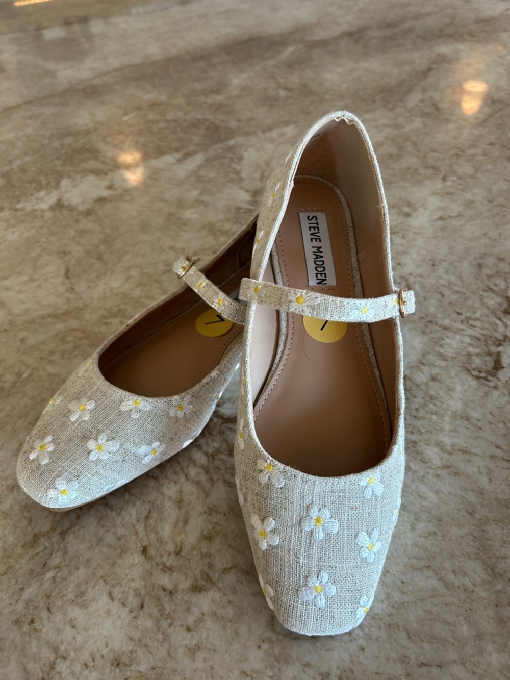 Steve Madden Women’s Linen Beige Floral Mary Jane Flats New - Picture 3 of 12